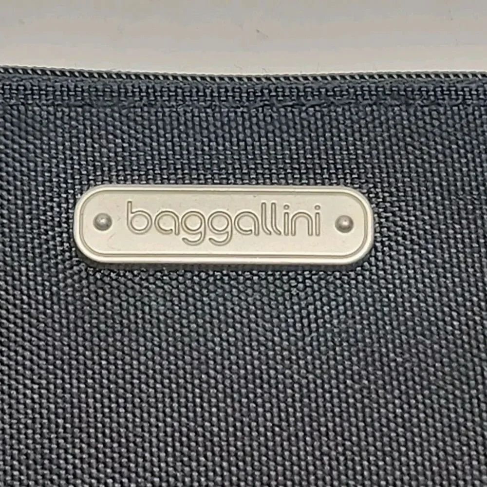 Baggallini Wristlet Wallet Card Slots RFID Nylon Black Flat Zip Small 7.5